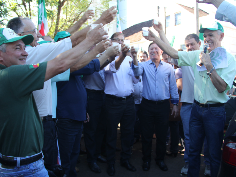 EXECUTIVO APOIA MOVIMENTO EM PROL DO LEITE GAÚCHO